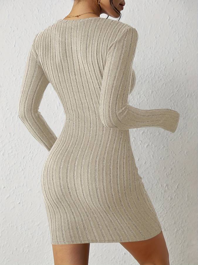 CD | Rochie la modă și minimalistă
