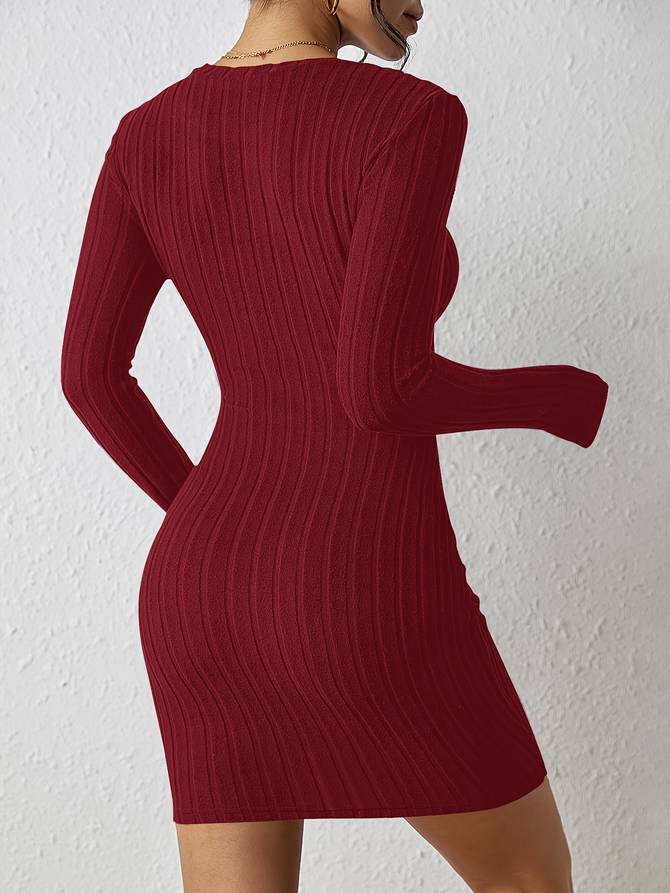 CD | Rochie la modă și minimalistă