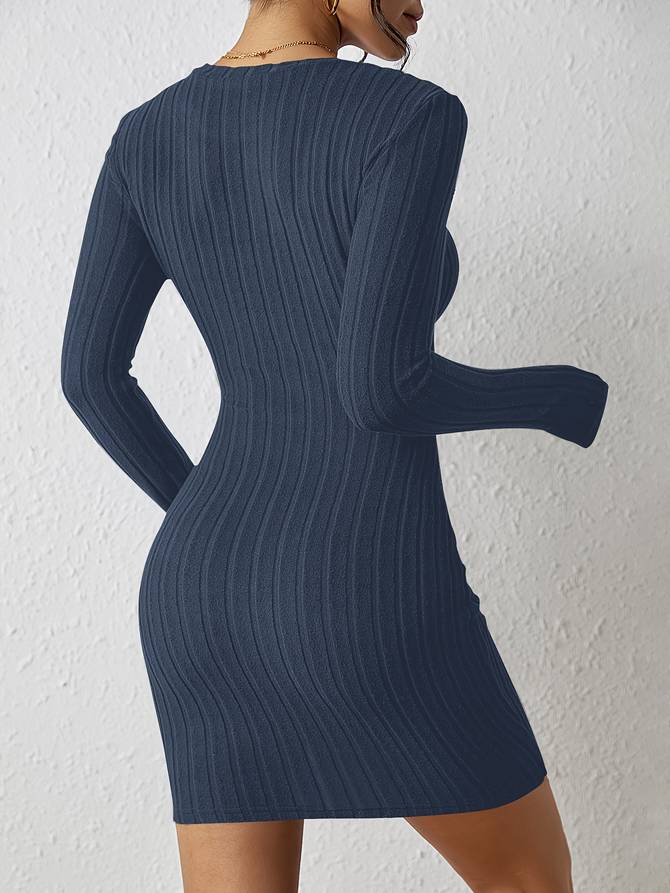 CD | Rochie la modă și minimalistă