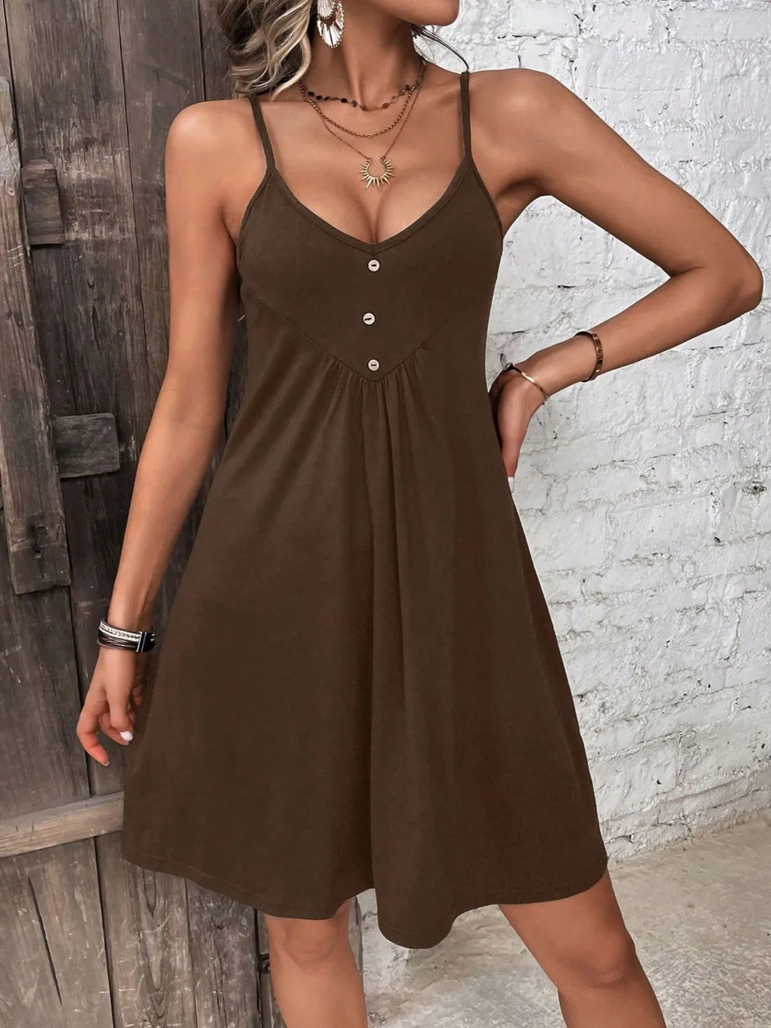 CD | Rochie mini cami cu decolteu cu nasturi decorativi