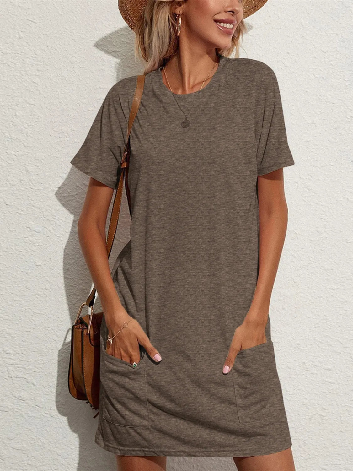 CD | Pocketed rotund gât scurt cu mânecă mini tricou