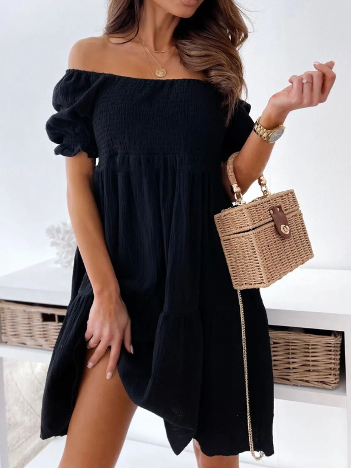 CD | Rochie mini cu umăr liber și smocked