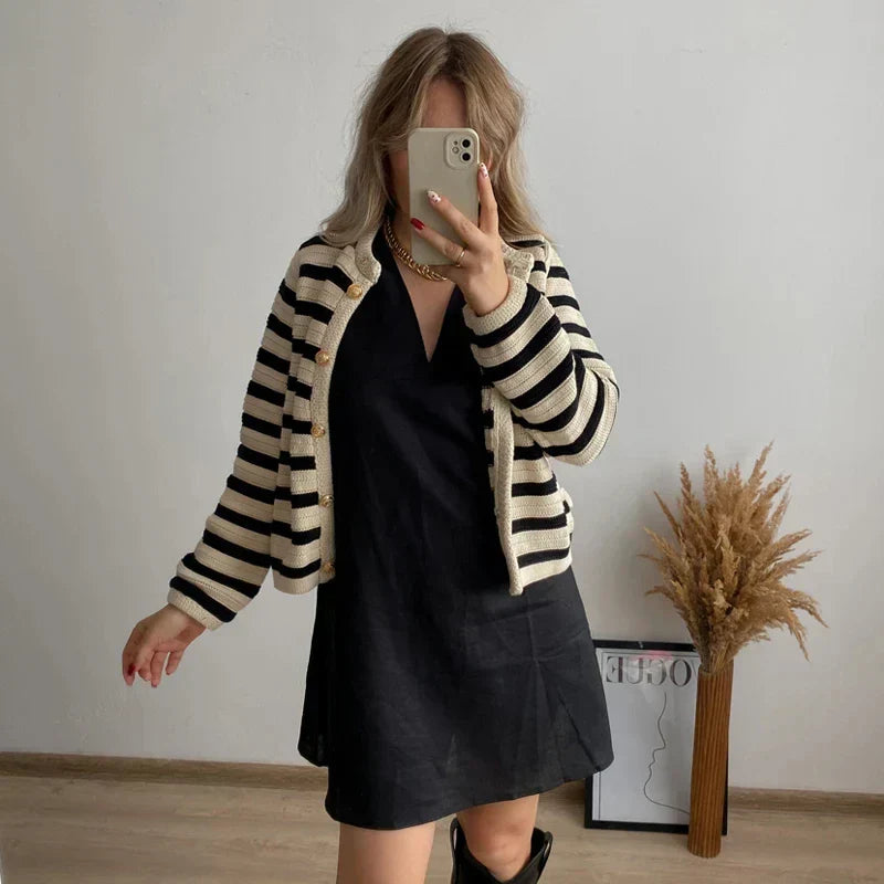 CD | Rochie elegantă și aerisită