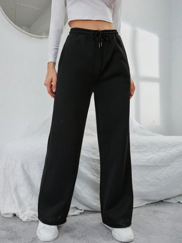 CD | Pantaloni de iarnă la modă și minimaliști