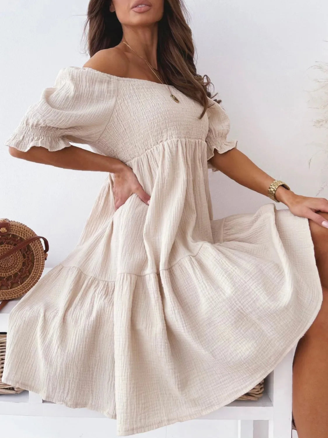 CD | Rochie mini cu umăr liber și smocked