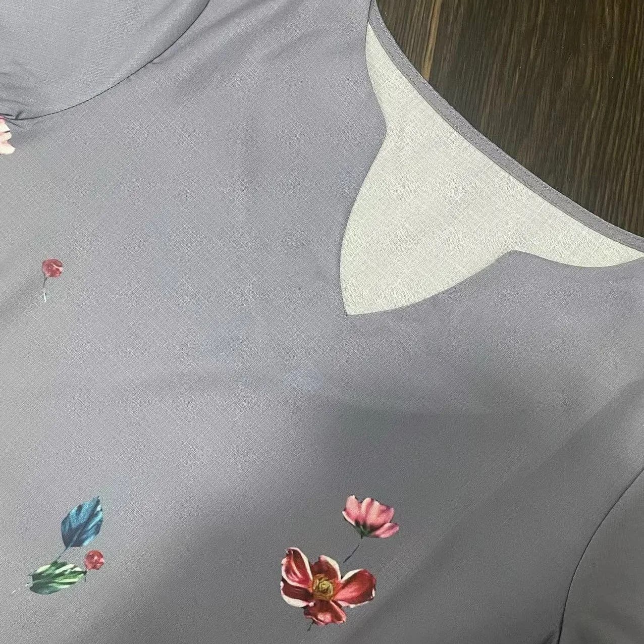 CD | Rochie florală casual până la genunchi