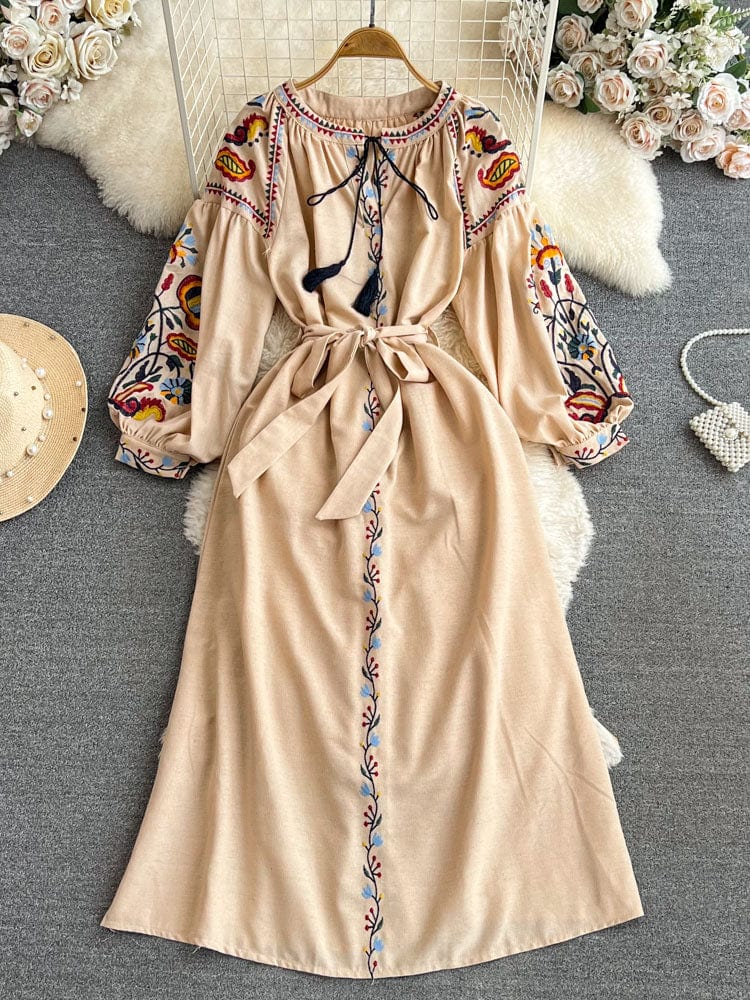 CD | Rochie vintage brodată