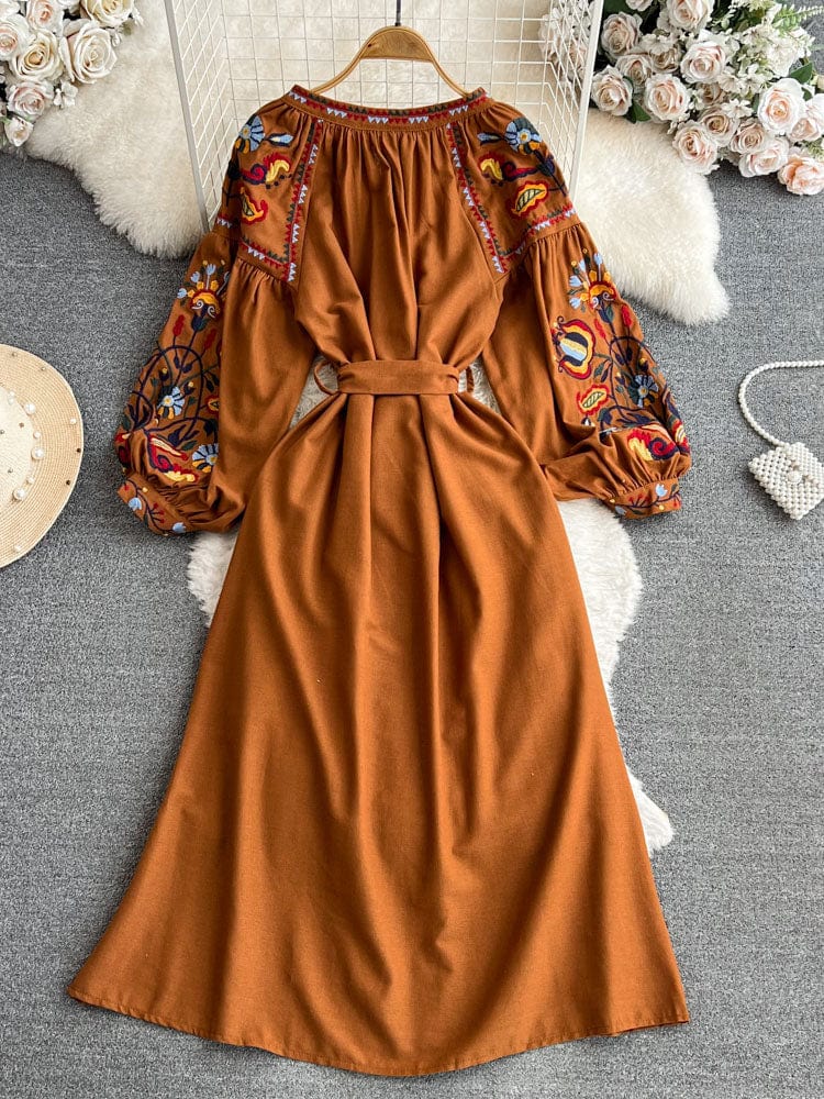 CD | Rochie vintage brodată