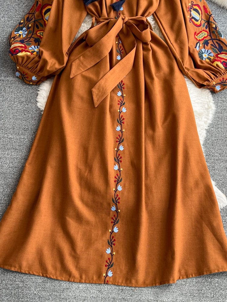 CD | Rochie vintage brodată