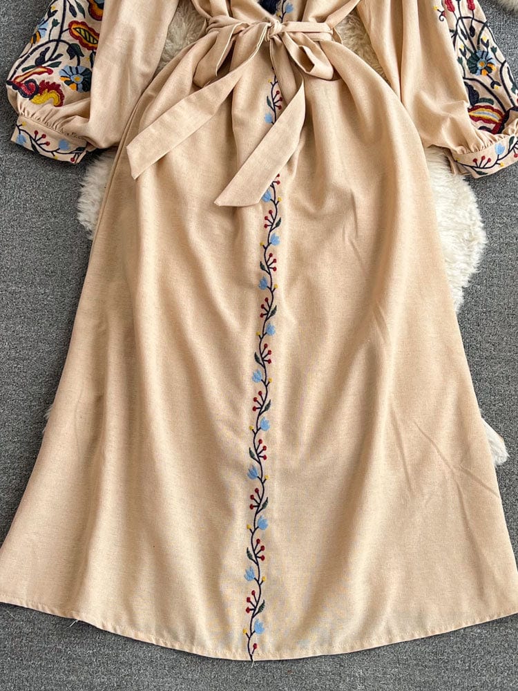 CD | Rochie vintage brodată