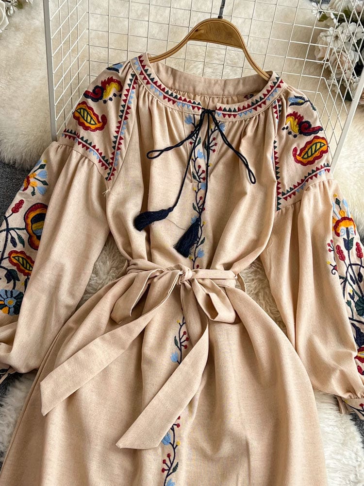 CD | Rochie vintage brodată