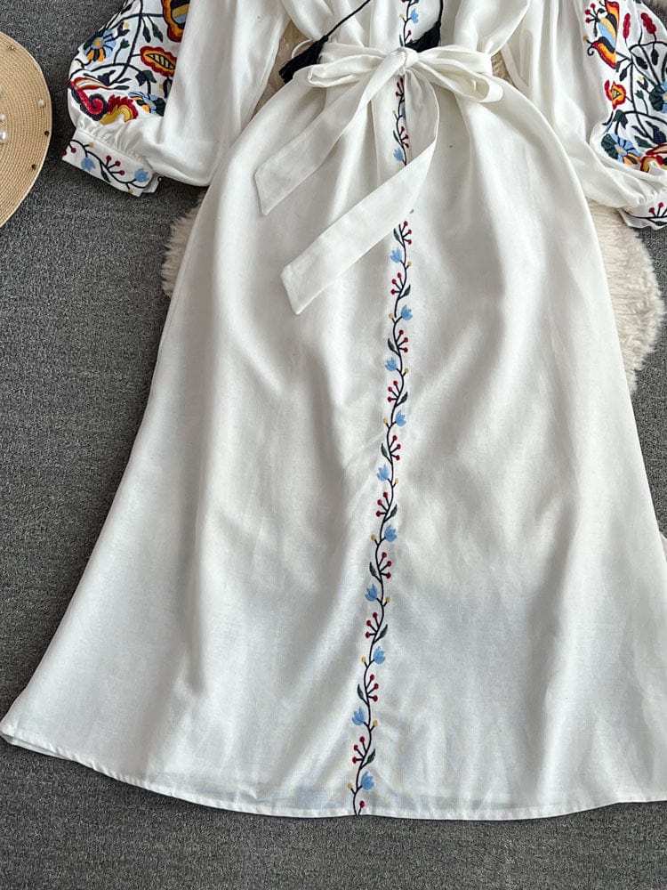 CD | Rochie vintage brodată