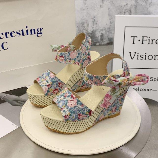CD | Pantofi Wedges cu tocuri