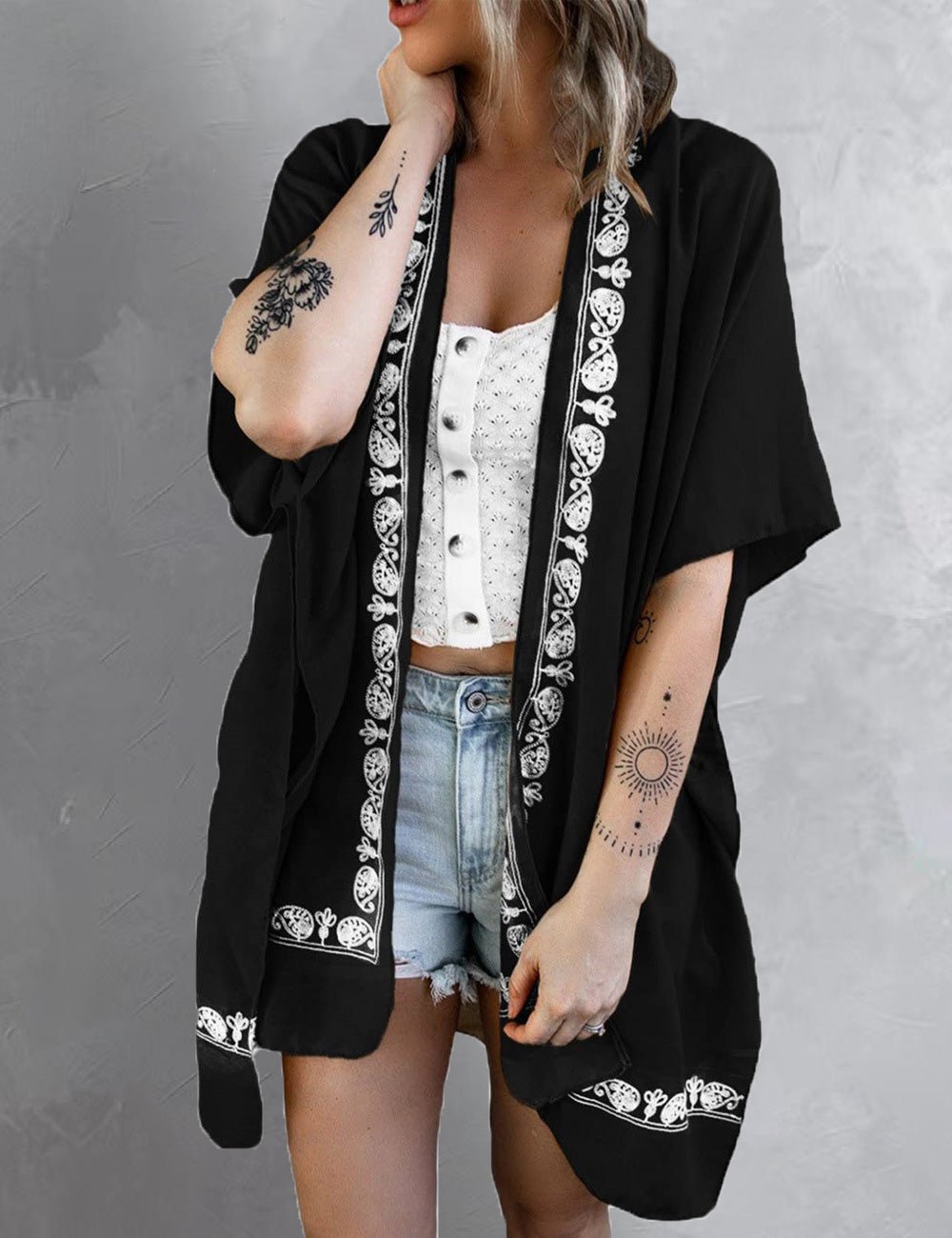 CD | Cardigan la modă și minimalist