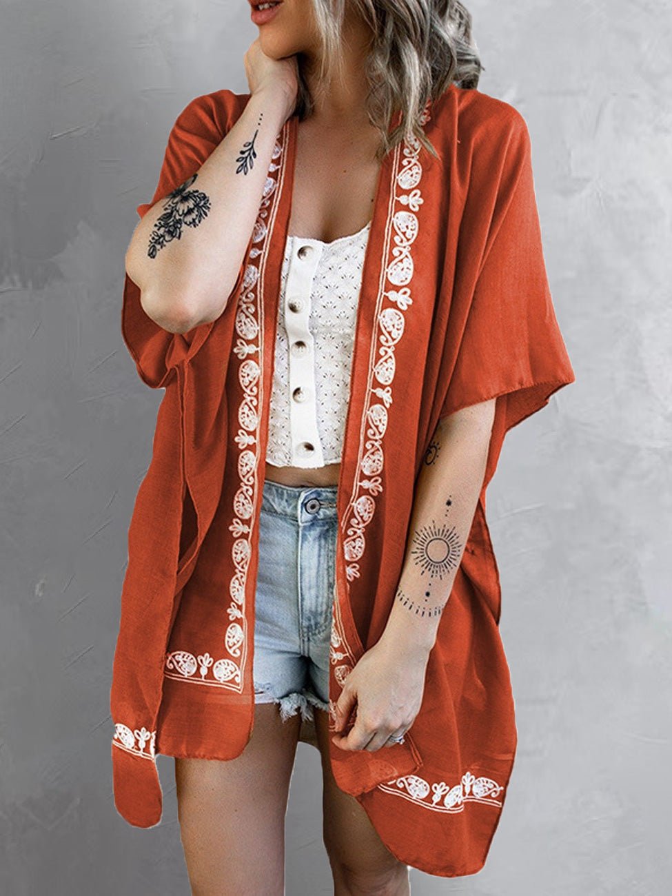 CD | Cardigan la modă și minimalist