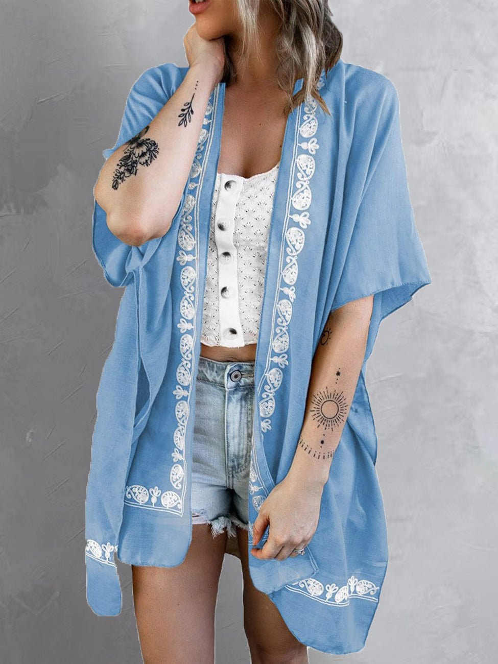 CD | Cardigan la modă și minimalist