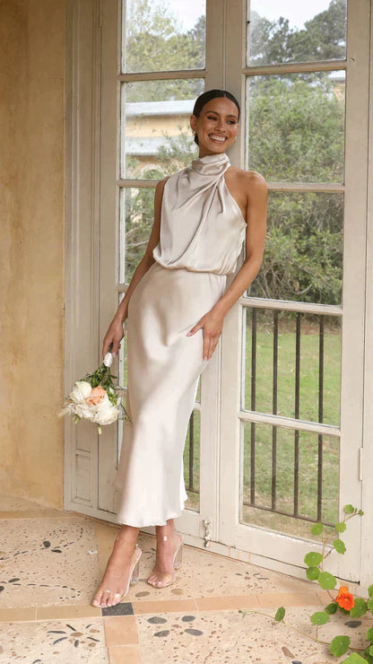 CD | Rochie de vară modernă și versatilă