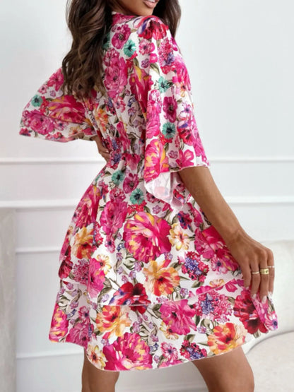 CD | Rochie mini cu volane și decolteu în V cu imprimeu floral