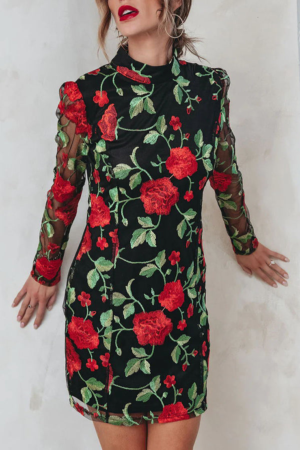 CD | Mini rochie brodată din plasă florală