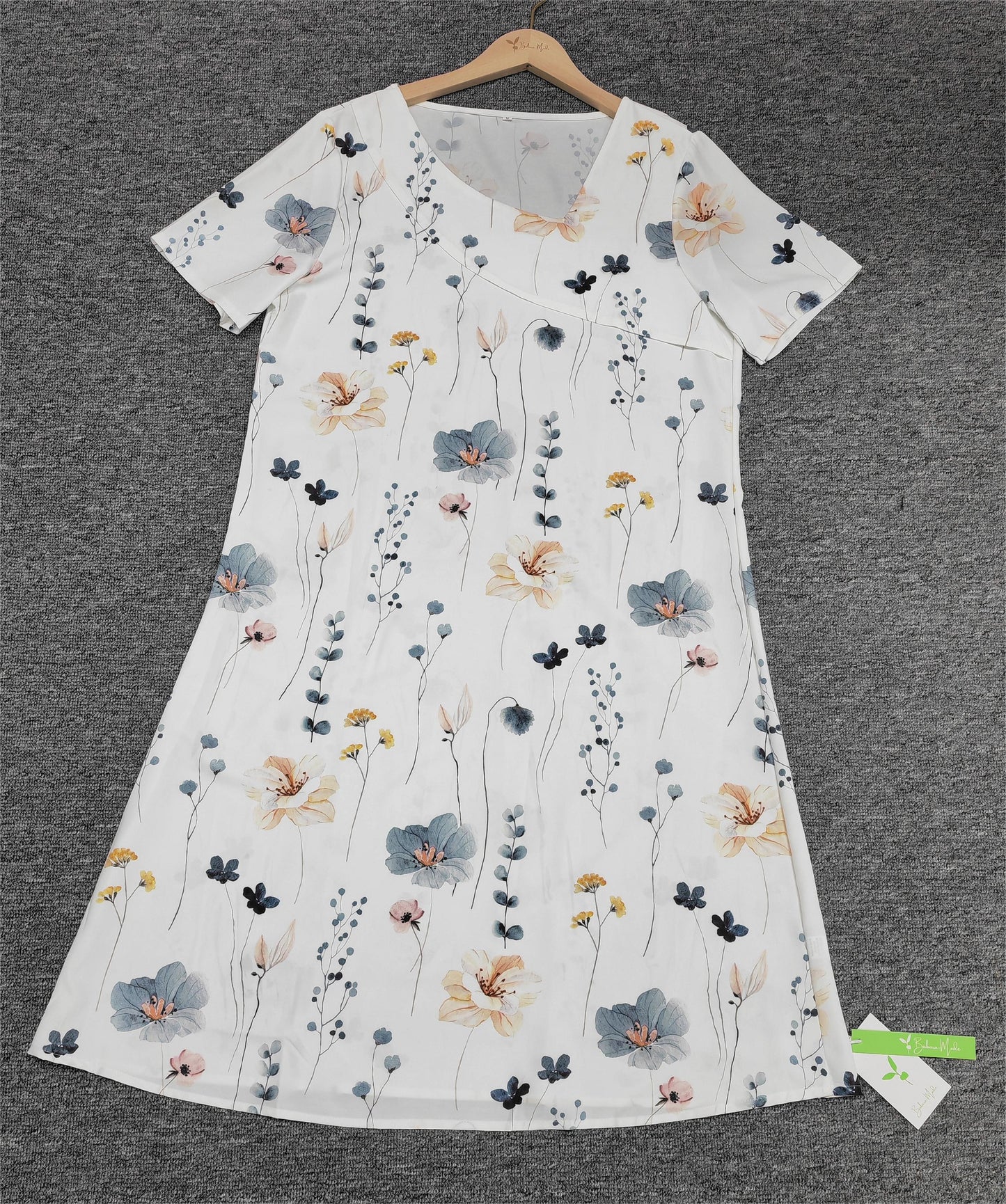 CD | Rochie generală confortabilă și elegantă