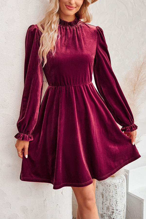 CD | Rochie mini din catifea cu mâneci lungi și guler înalt