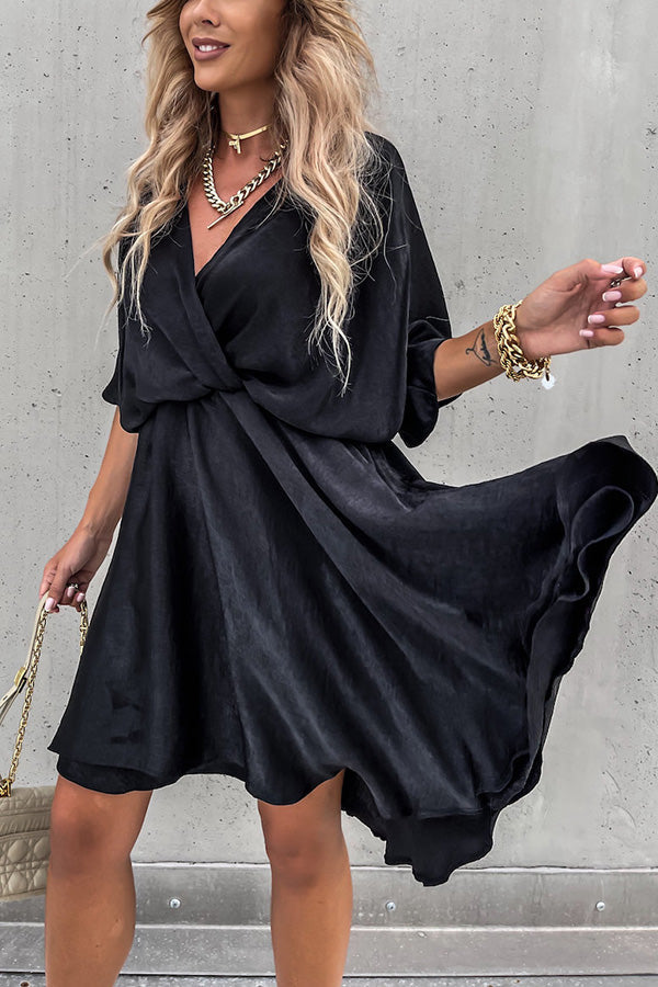 CD | Rochie mini din satin cu mâneci batwing
