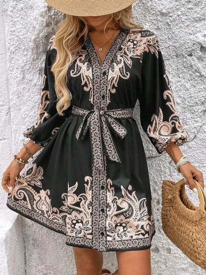 CD | Rochie mini cu mâneci 3/4 cu decolteu în V Paisley