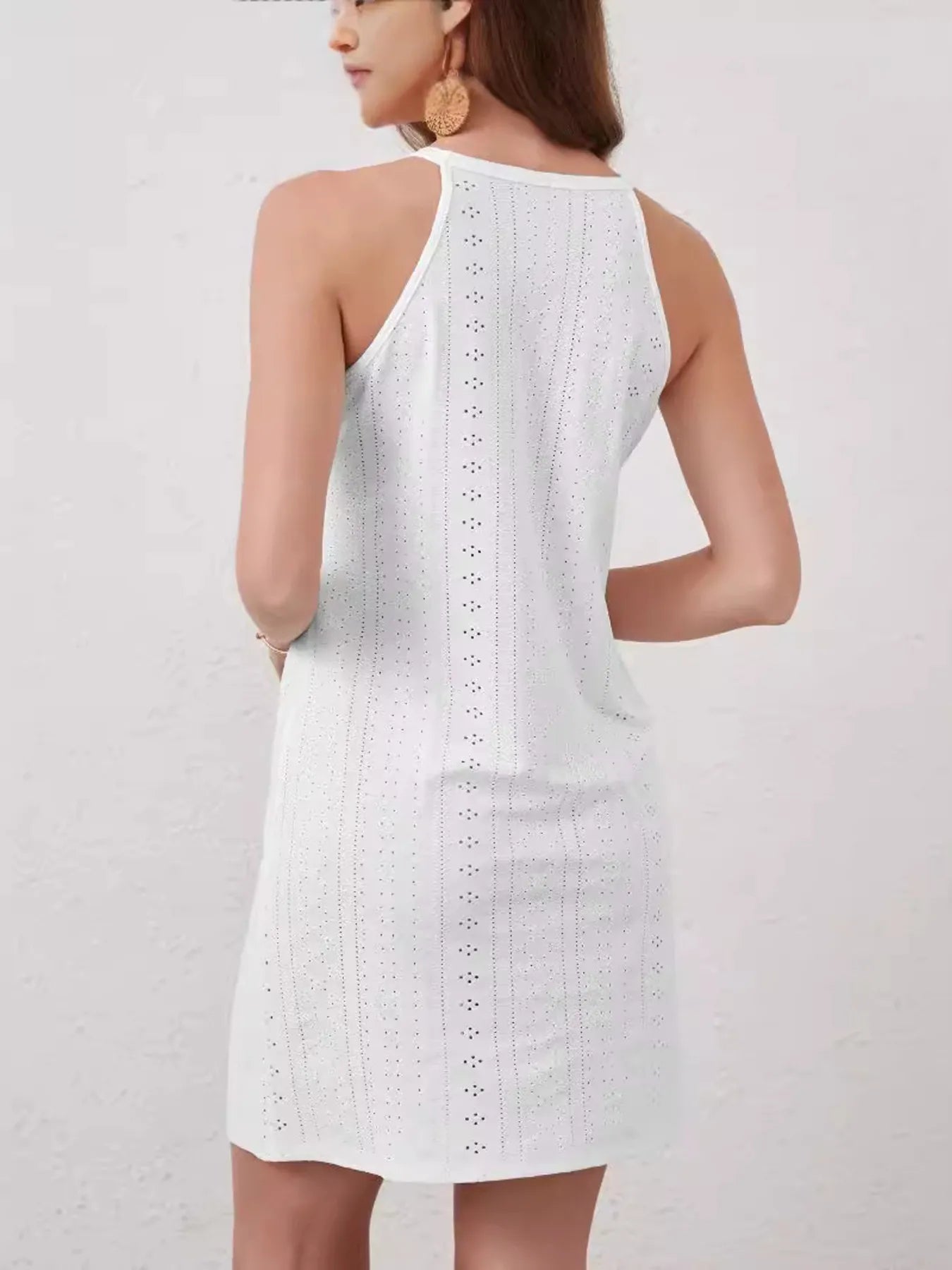 CD | Mini rochie fără mâneci cu flori din ochiuri