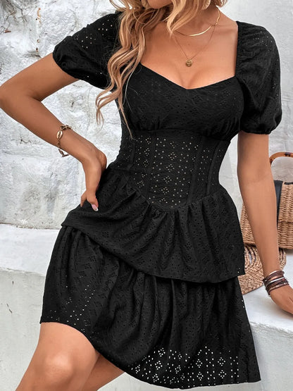 CD | Rochie mini cu mânecă scurtă cu ochiuri stratificate