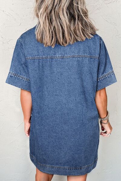 CD | Rochie mini din denim cu mânecă scurtă, guler și buzunare aplicate