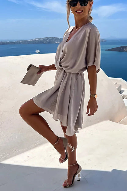 CD | Rochie mini din satin cu mâneci batwing