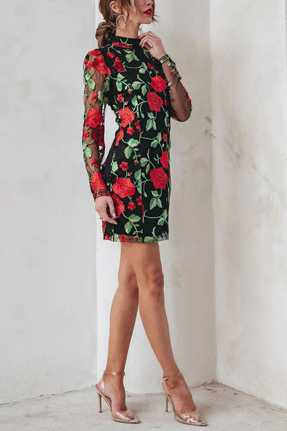 CD | Mini rochie brodată din plasă florală