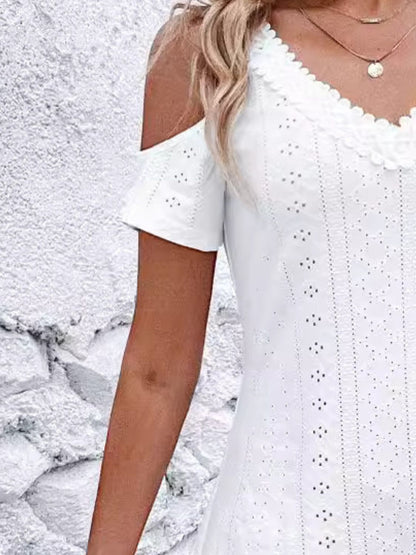 CD | Rochie mini cu decolteu în V cu umeri reci