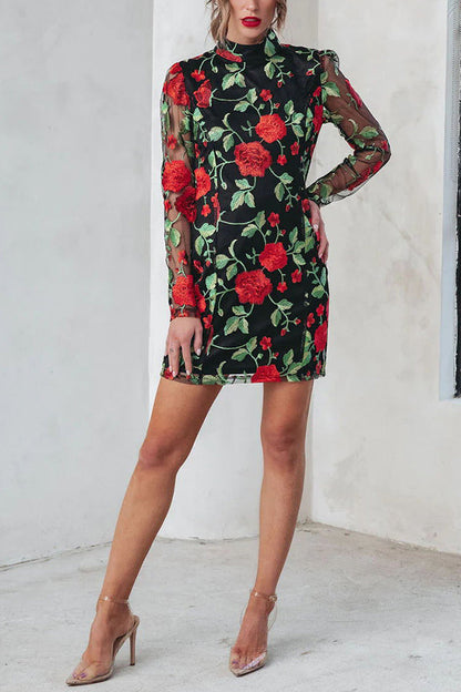 CD | Mini rochie brodată din plasă florală