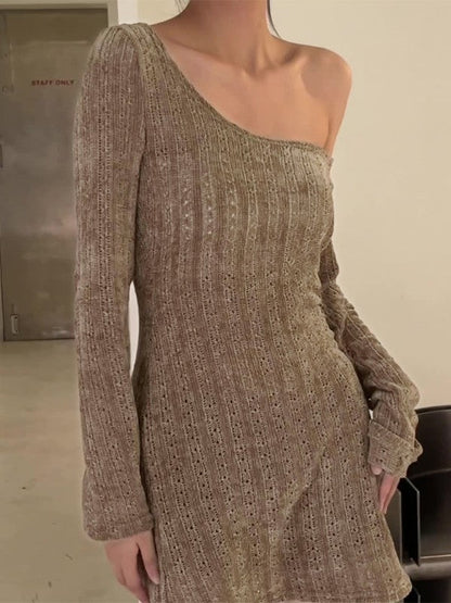 CD | Rochie mini vintage maro cu mânecă lungă și pulover