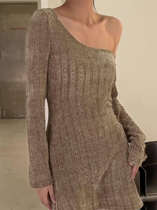 CD | Rochie mini vintage maro cu mânecă lungă și pulover