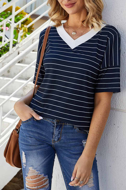 CD | Tricou casual cu dungi și decolteu V
