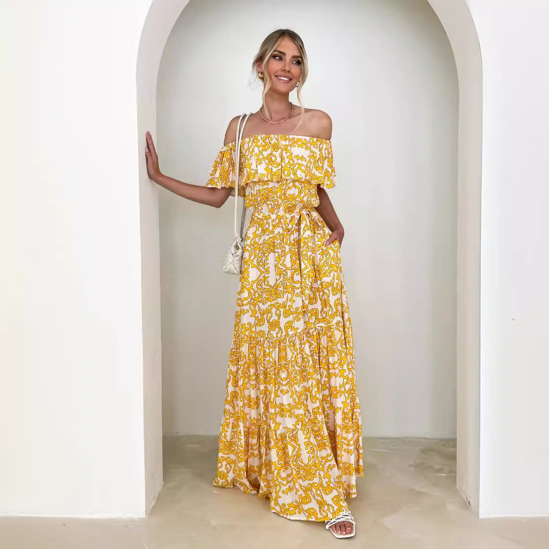 CD | Rochie maxi pentru femei - off-the-shoulder - decolteu cu volane - fustă cu dungi - talie