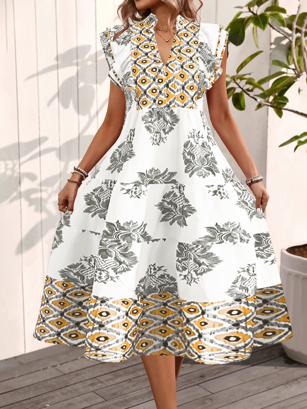 CD | Rochie midi pentru femei - Croială fluidă în formă de A - Guler înalt - Mâneci evazate - Imprimeu floral