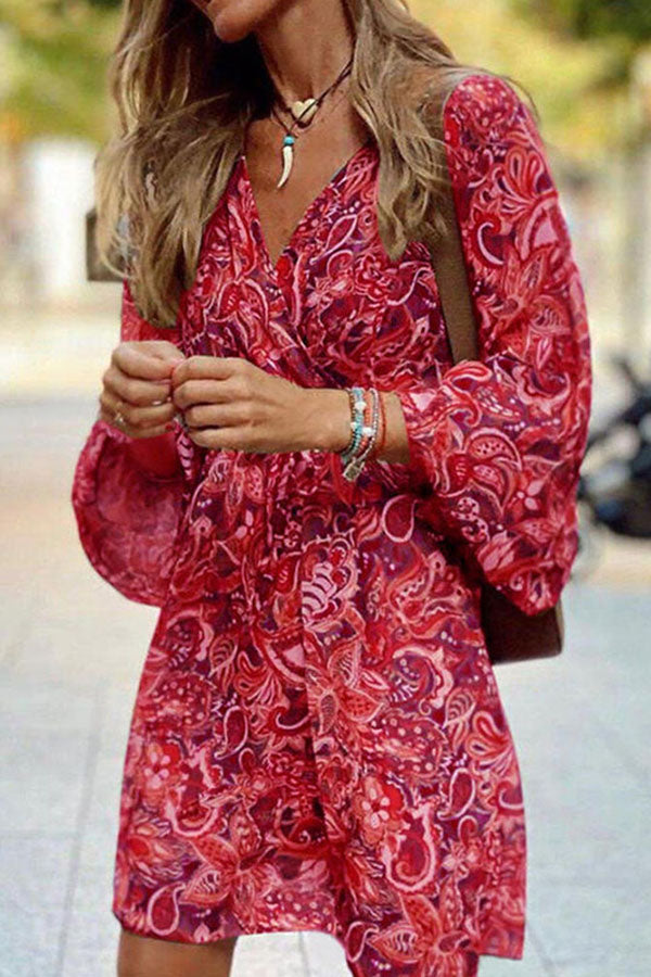 CD | Rochie mini cu decolteu floral în V