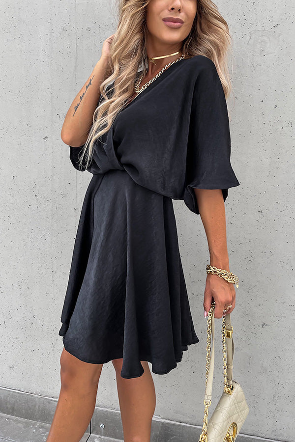 CD | Rochie mini din satin cu mâneci batwing