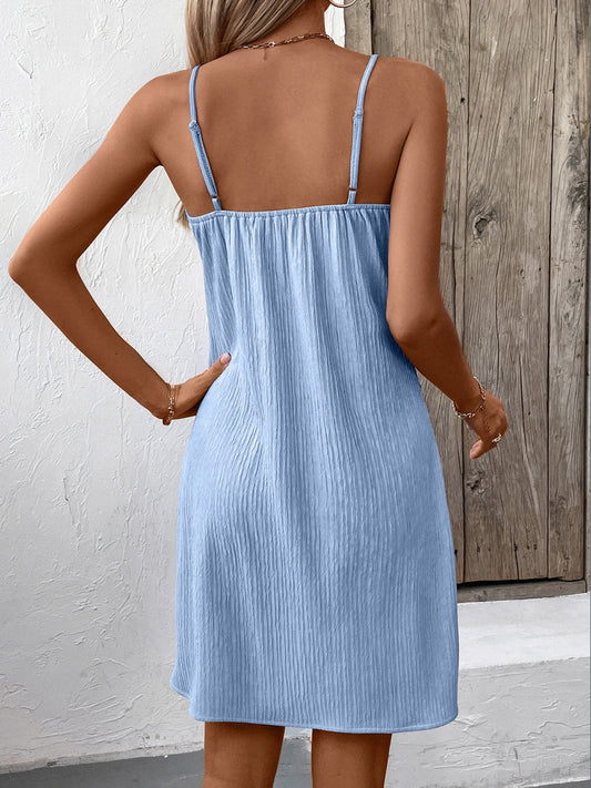 CD | Rochie mini cami texturată cu decolteu în V, fără mâneci
