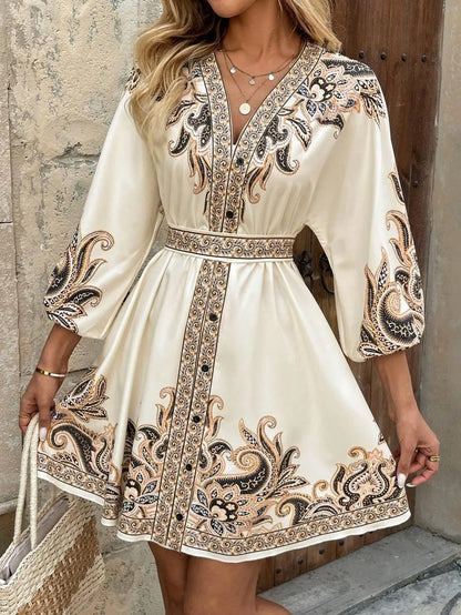 CD | Rochie mini cu mâneci 3/4 cu decolteu în V Paisley