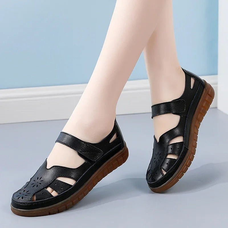 CD | Pantofi casual cu model floral perforat