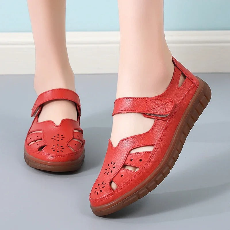 CD | Pantofi casual cu model floral perforat